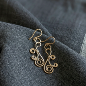 Grill design silver earring